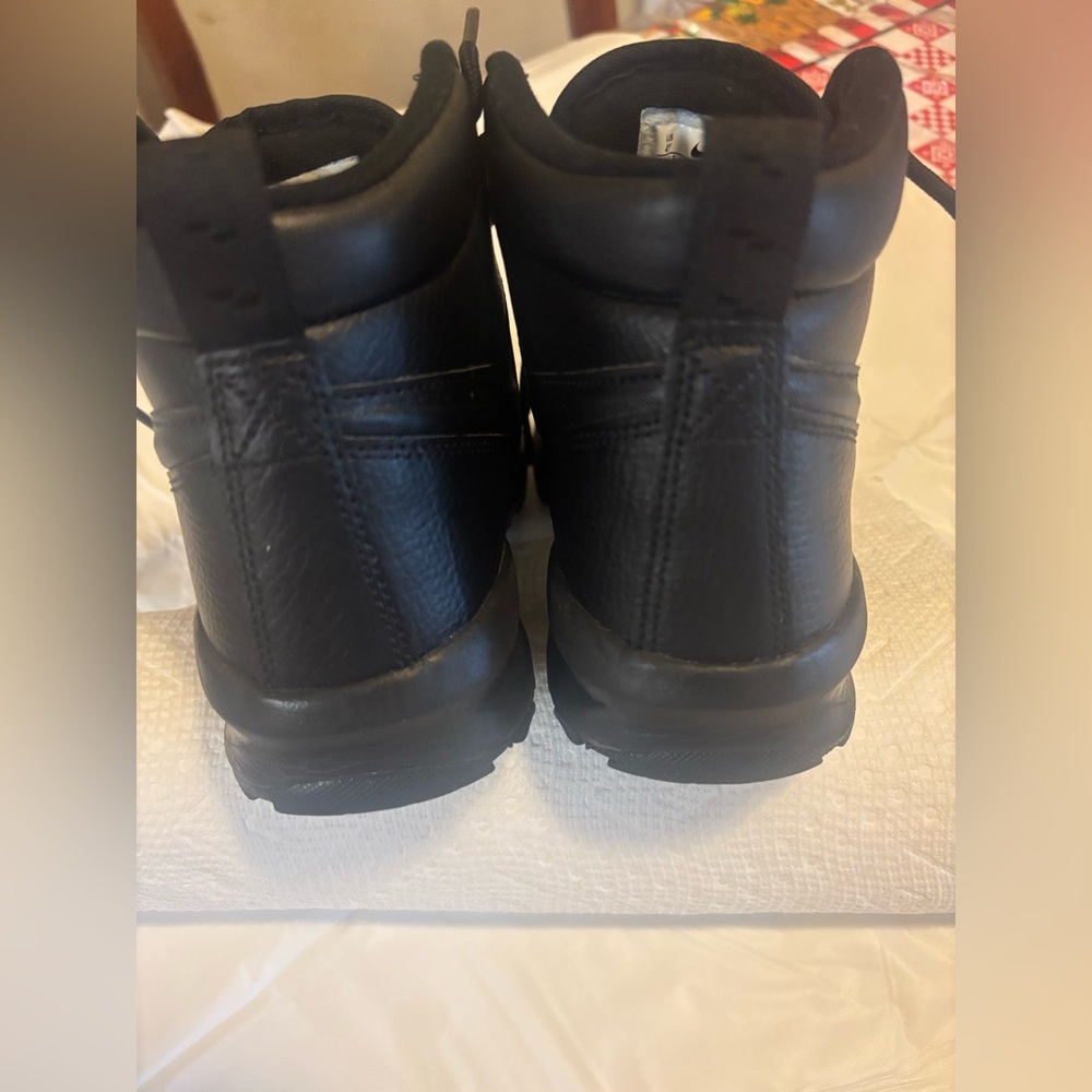Nike All-Black High-Top Boots kids Manoa - Picture 7 of 9